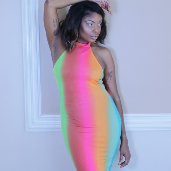 "Over the rainbow" halter maxi dress - Picture 4 of 4